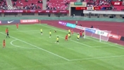 U19苗润东是贝尔附体啊！边路超车过掉澳大利亚球员后击中横梁