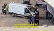 突发！墨葡大战中一位醉酒球迷坠楼身亡，救护车抵达画面曝光🙏