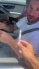 梅西对球迷说&ldquo;你的笔写不出字&ldquo;，用自己的笔签名后差点连笔送人